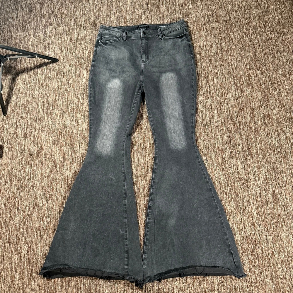 Judy Blue Super Flare Jeans Black Wash Distressed Hem Bell Bottom 15/32